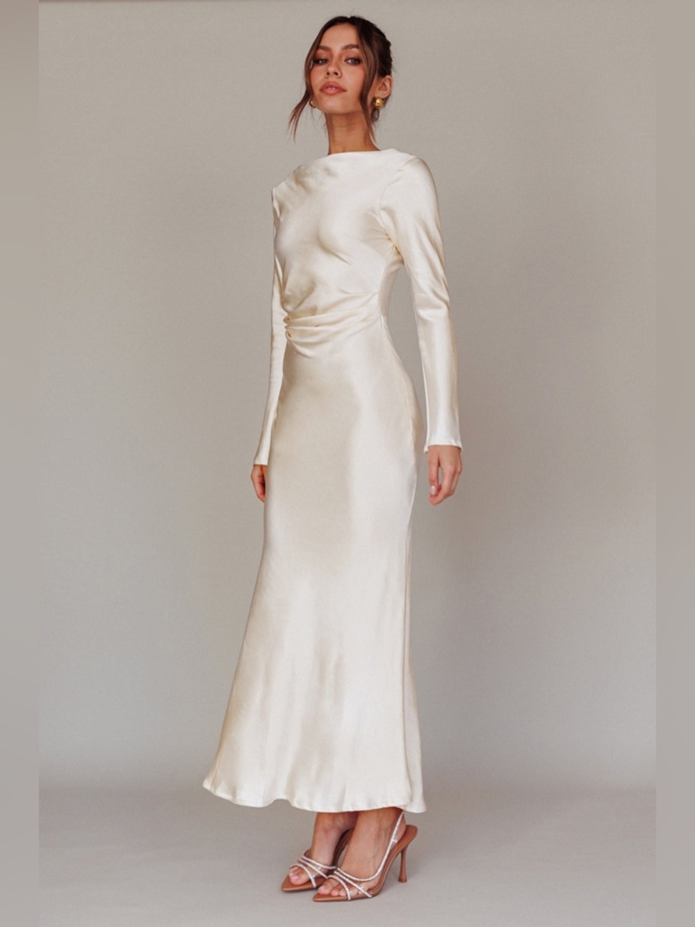 NEW OYSTER WEDDING GOWN